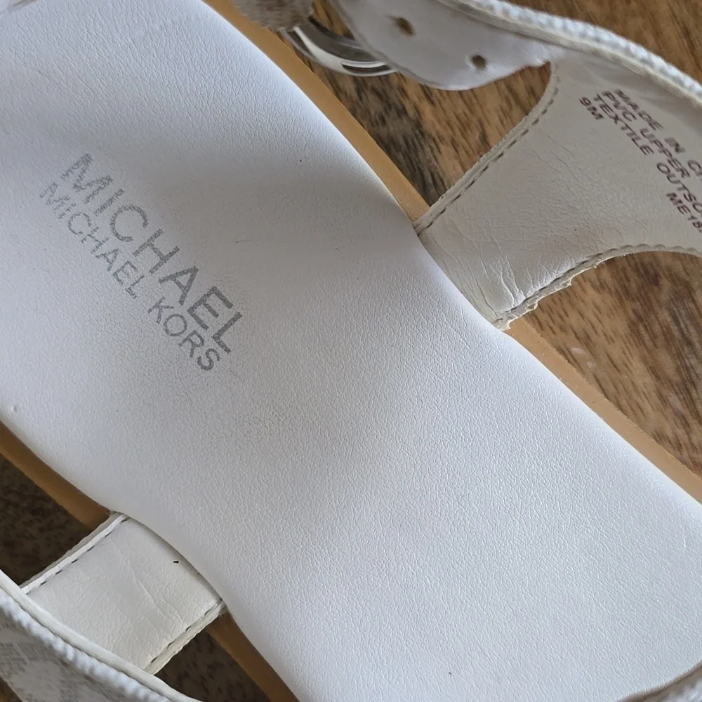 Michael Kors Bright White And Silver Logo Leather Sandal Women's sizes 9 - Picture 3 of 5